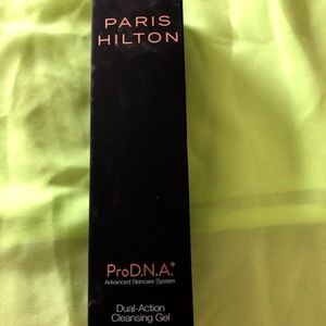 Paris Hilton Pro DNA Dual Action Cleansing Gel